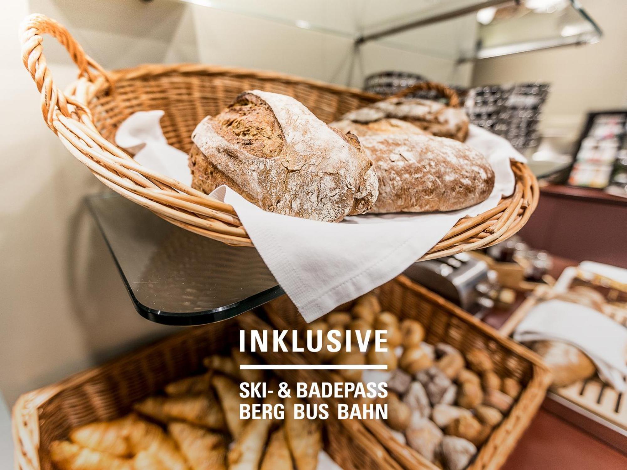 Badehotel Belvair Scuol Bagian luar foto