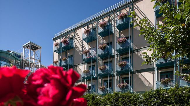Badehotel Belvair Scuol Bagian luar foto